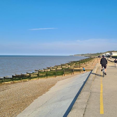 Vitamin Sea Residency Herne Bay Luaran gambar