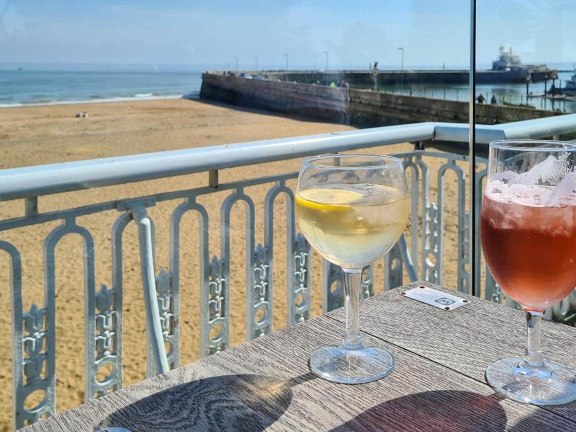 Vitamin Sea Residency Herne Bay Luaran gambar